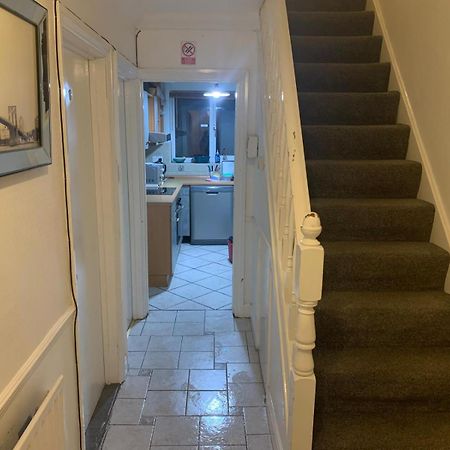 Bed and Breakfast At Apex House à Horndon-on-the-Hill Extérieur photo
